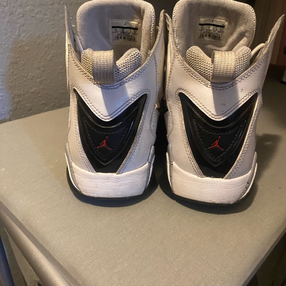 Jordan true flight